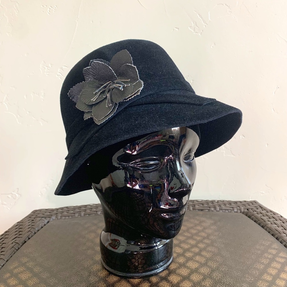 Vintage Louise Green Millinery Co. felt hat size OS